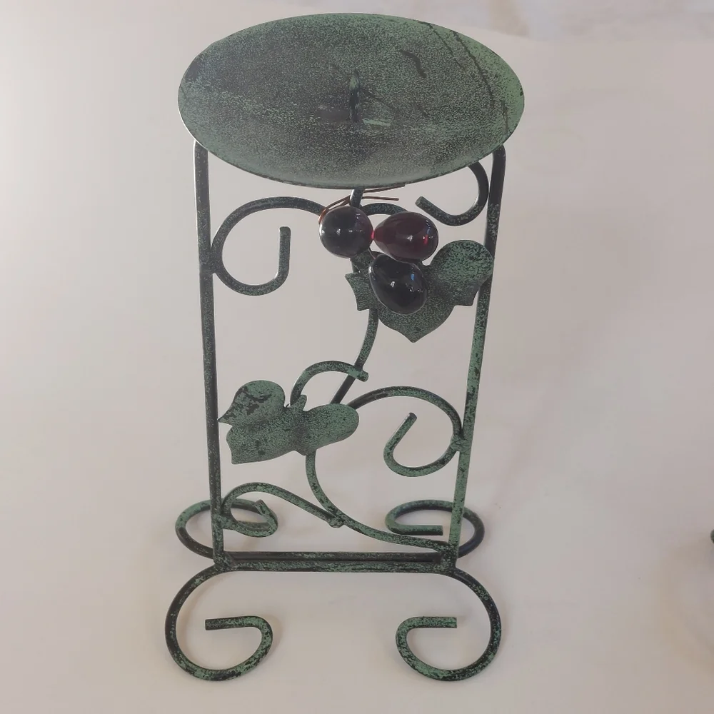 ✨️LiteTyme 2 piece grape candleholder set